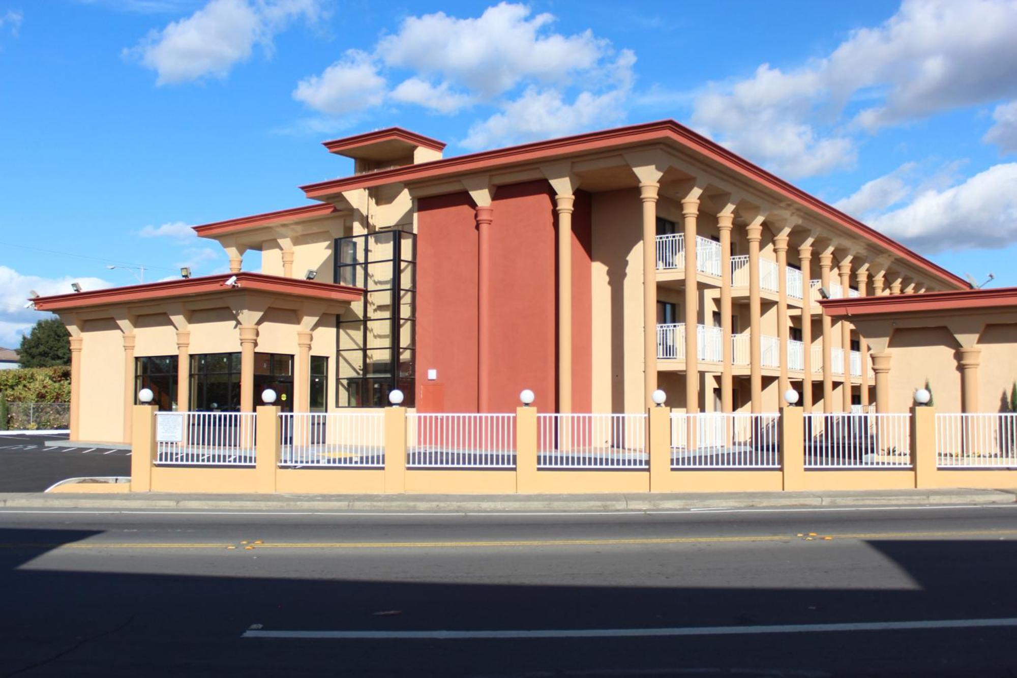 Super 8 By Wyndham Vallejo/Napa Valley Exterior photo